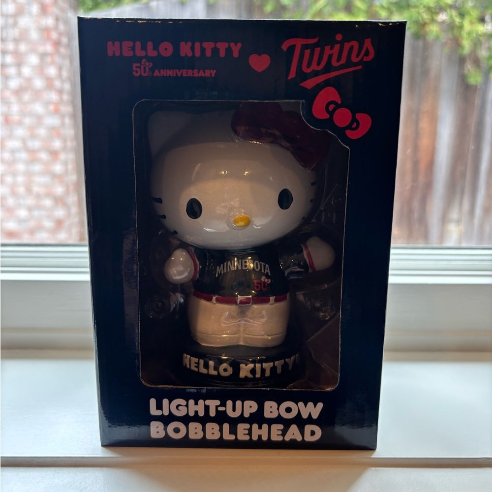 Hello Kitty Light-Up Bow Collectible Bobblehead NEW IN BOX 2024